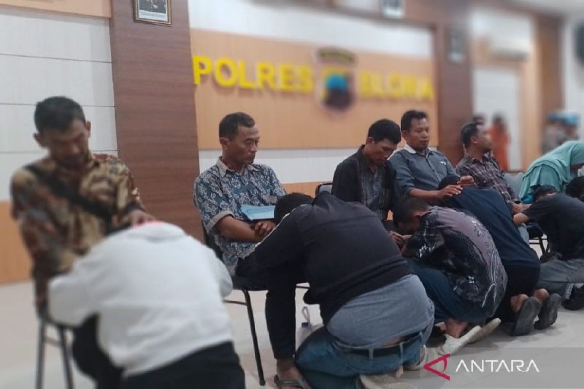 Polisi amankan 12 pemuda diduga hendak merusak gedung DPRD Blora