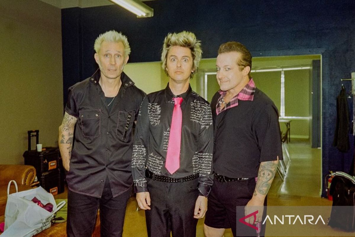 Green Day rilis trailer film terbaru “New Years Rev”
