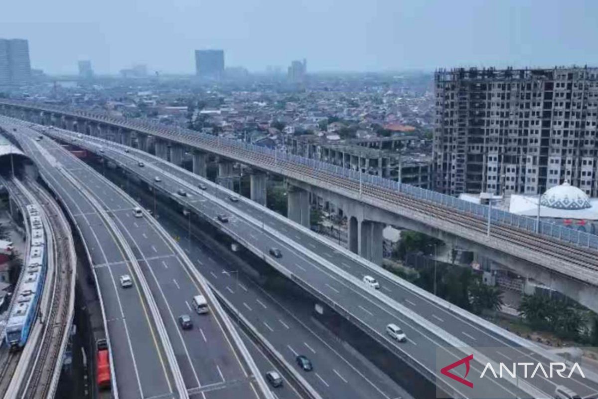 112.162 kendaraan tinggalkan Jakarta via MBZ libur Maulid Nabi SAW