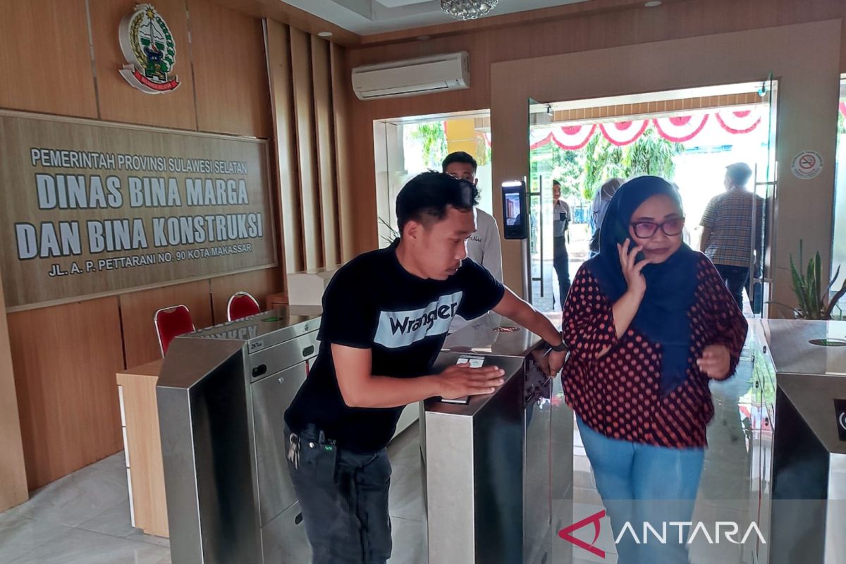 Anggota DPRD Sulsel berkantor sementara di gedung Dinas BMBK