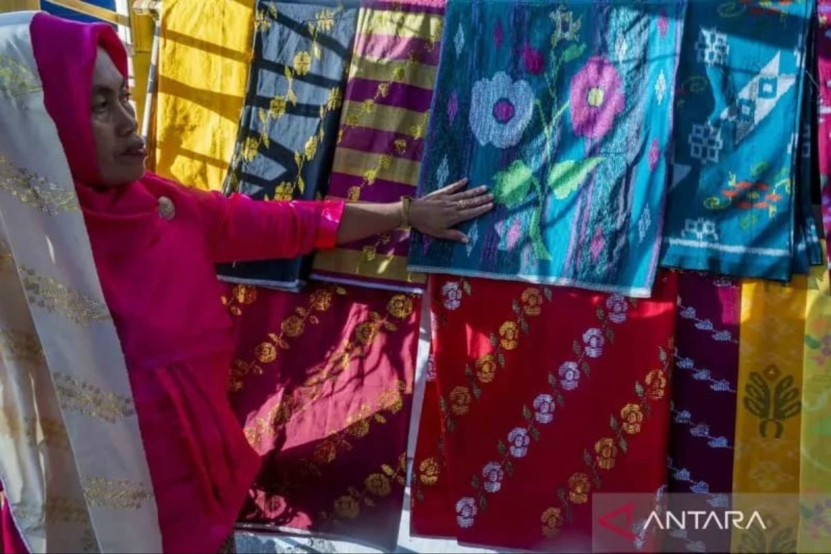 Warga Towale diajak tingkatkan kualitas tenun sarung Donggala