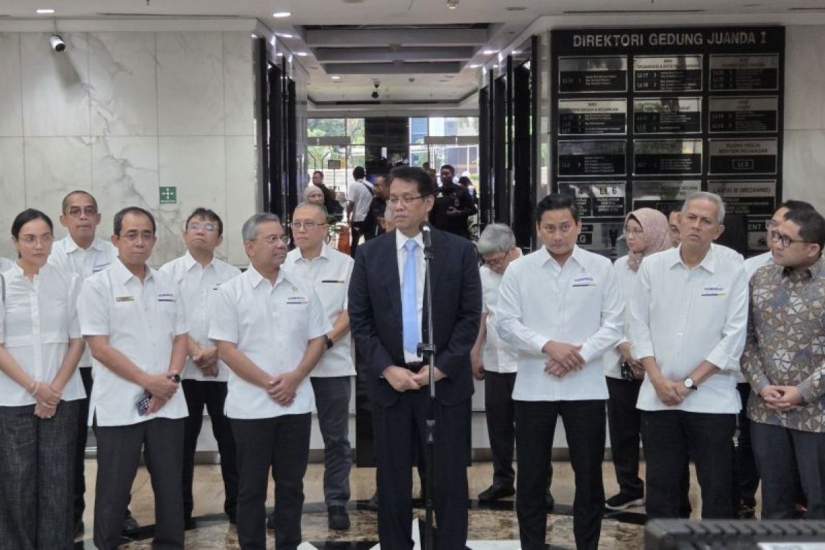 IHSG melemah saat reshuffle Menkeu,  Purbaya yakin pasar akan pulih