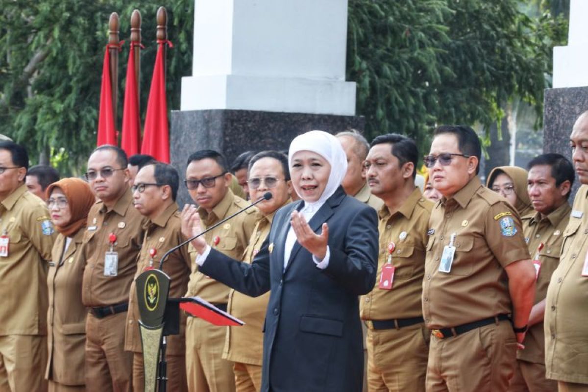 Khofifah ingatkan ASN hati-hati berucap dan berinteraksi digital
