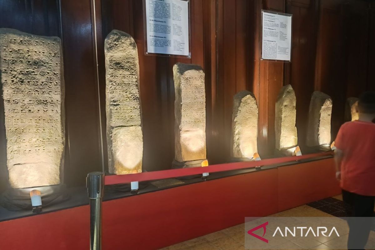Menbud: Prasasti Yupa sebagai bukti keluhuran tertua Nusantara