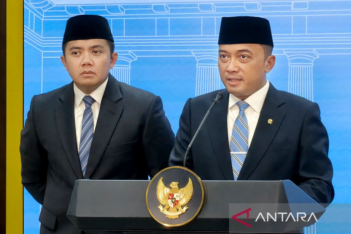 Prabowo reshuffle 5 kementerian dan lantik Menteri Haji-Umrah