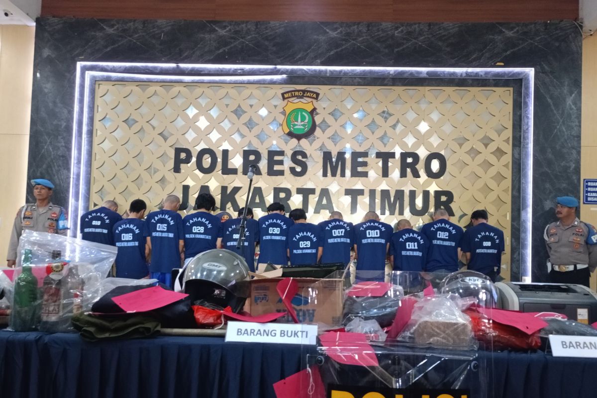 Polres Jaktim tangkap 14 tersangka perusakan sejumlah kantor polisi