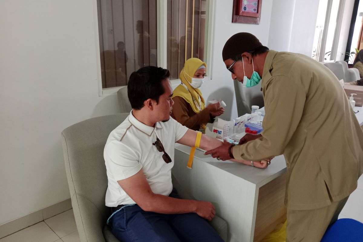 Anggota DPRD Lombok Tengah jalani cek kesehatan