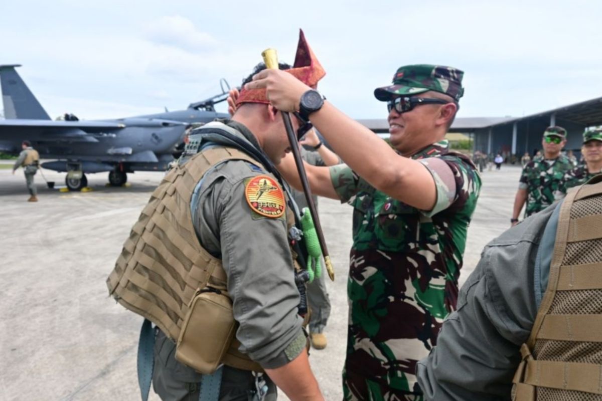US F-15 jets land in Riau for Cope West 2025 with Indonesian Air Force