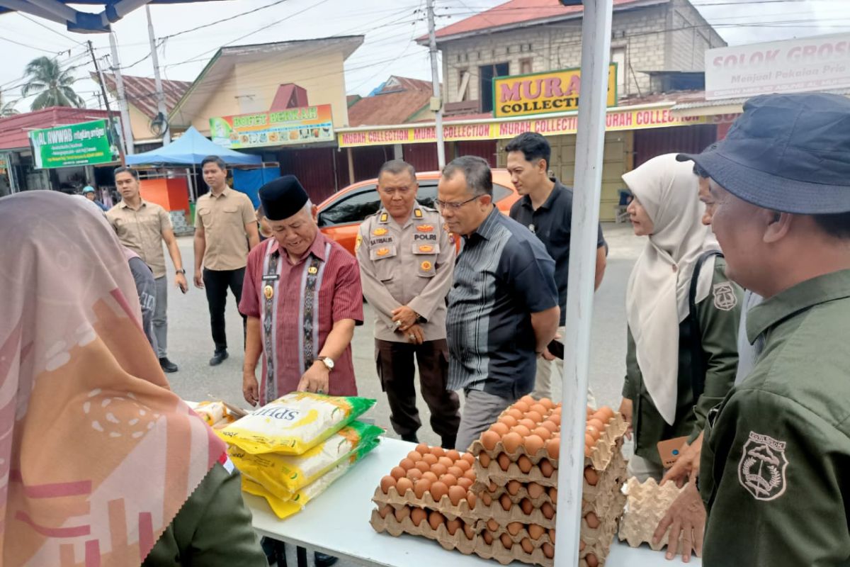 GPM Serentak Nasional digelar di Kota Solok, warga antusias serbu pangan murah
