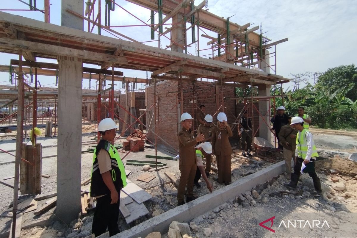 Bupati Kudus "warning" kontraktor proyek perpustakaan