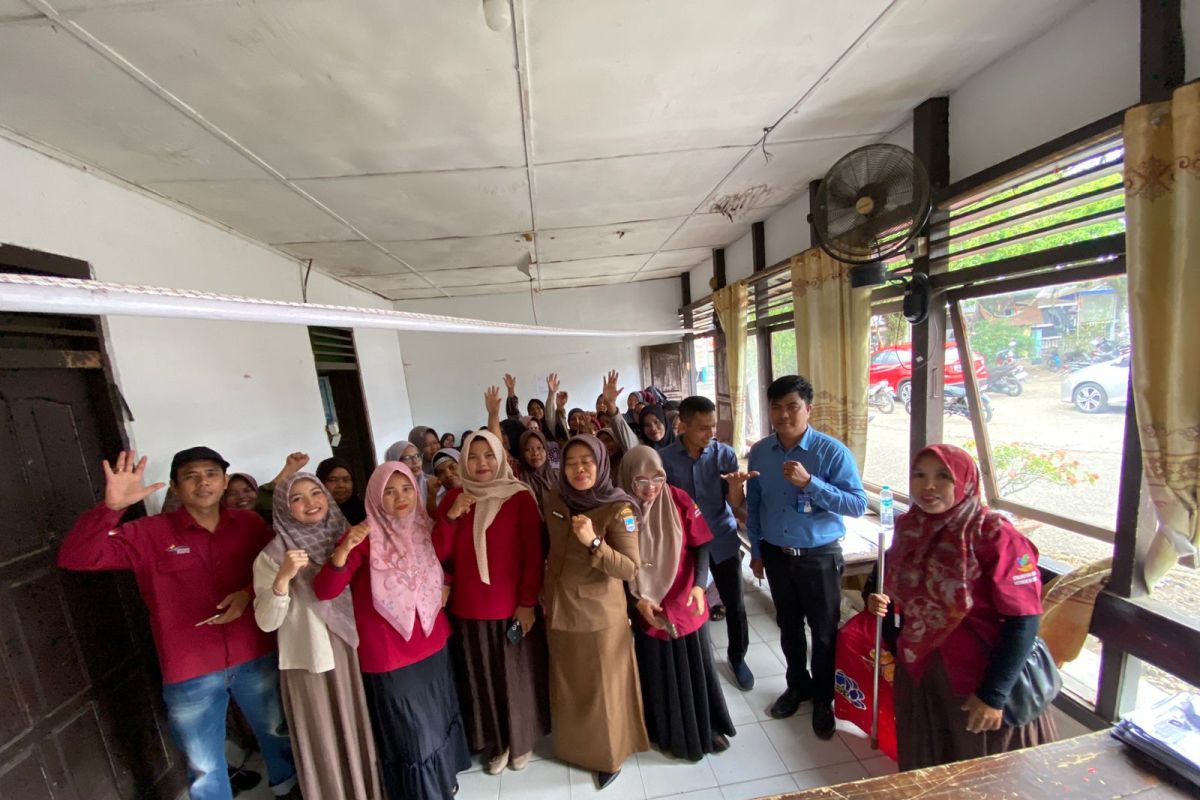 Pemkab Pasaman Barat salurkan bantuan sosial ke 42.745 kepala keluarga