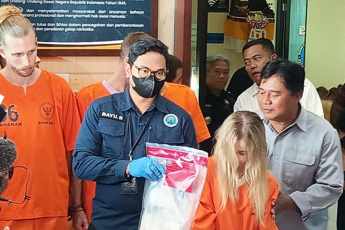 Ukrainian woman caught smuggling synthetic drugs into Bali