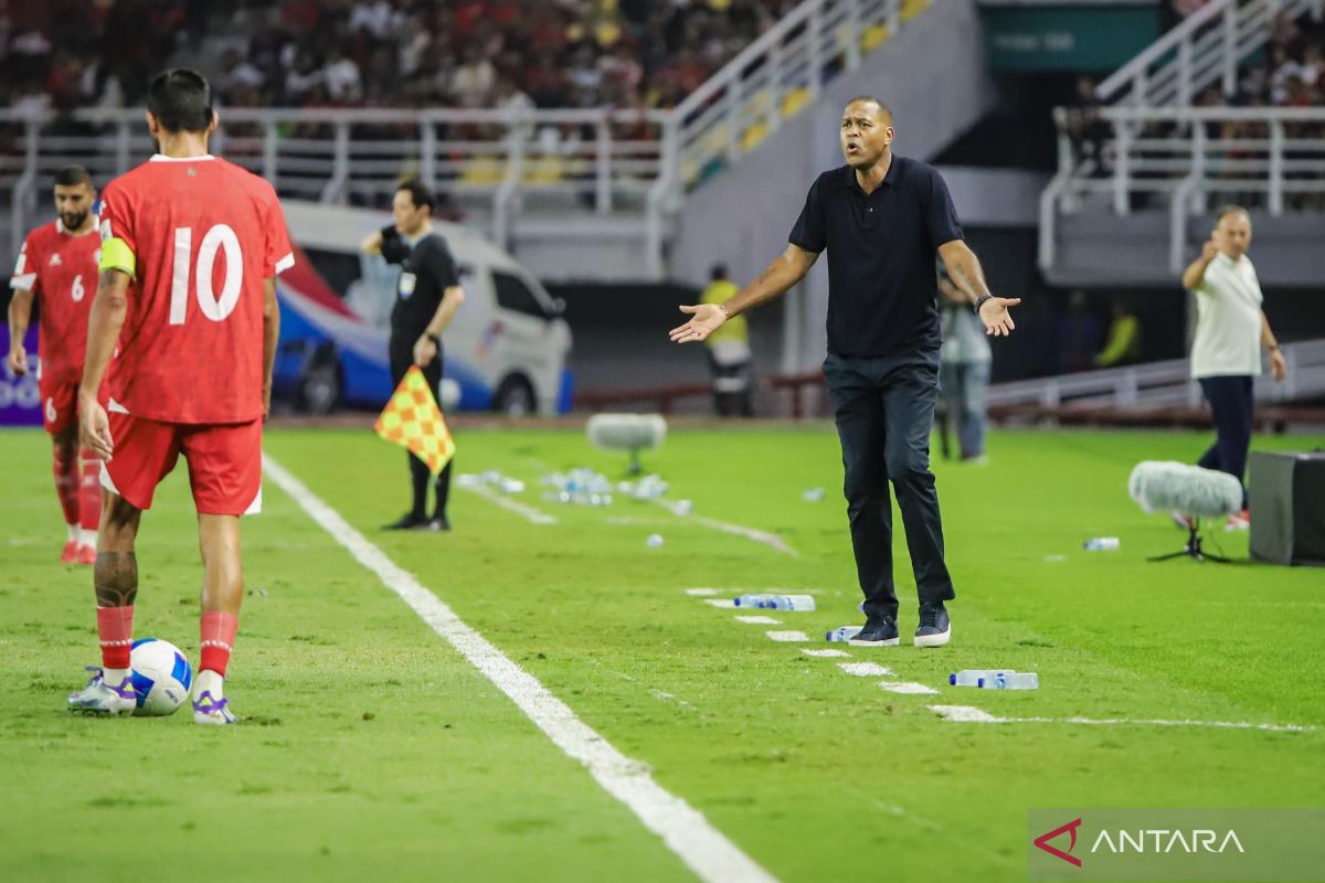 Kluivert nilai taktik bertahan Lebanon jadi kendala Indonesia