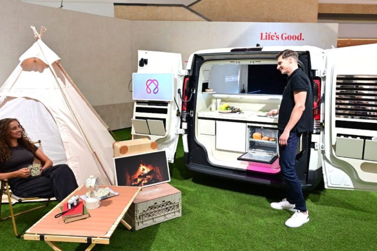 LG perkenalkan gaya hidup modern dengan AI di IFA 2025 Berlin