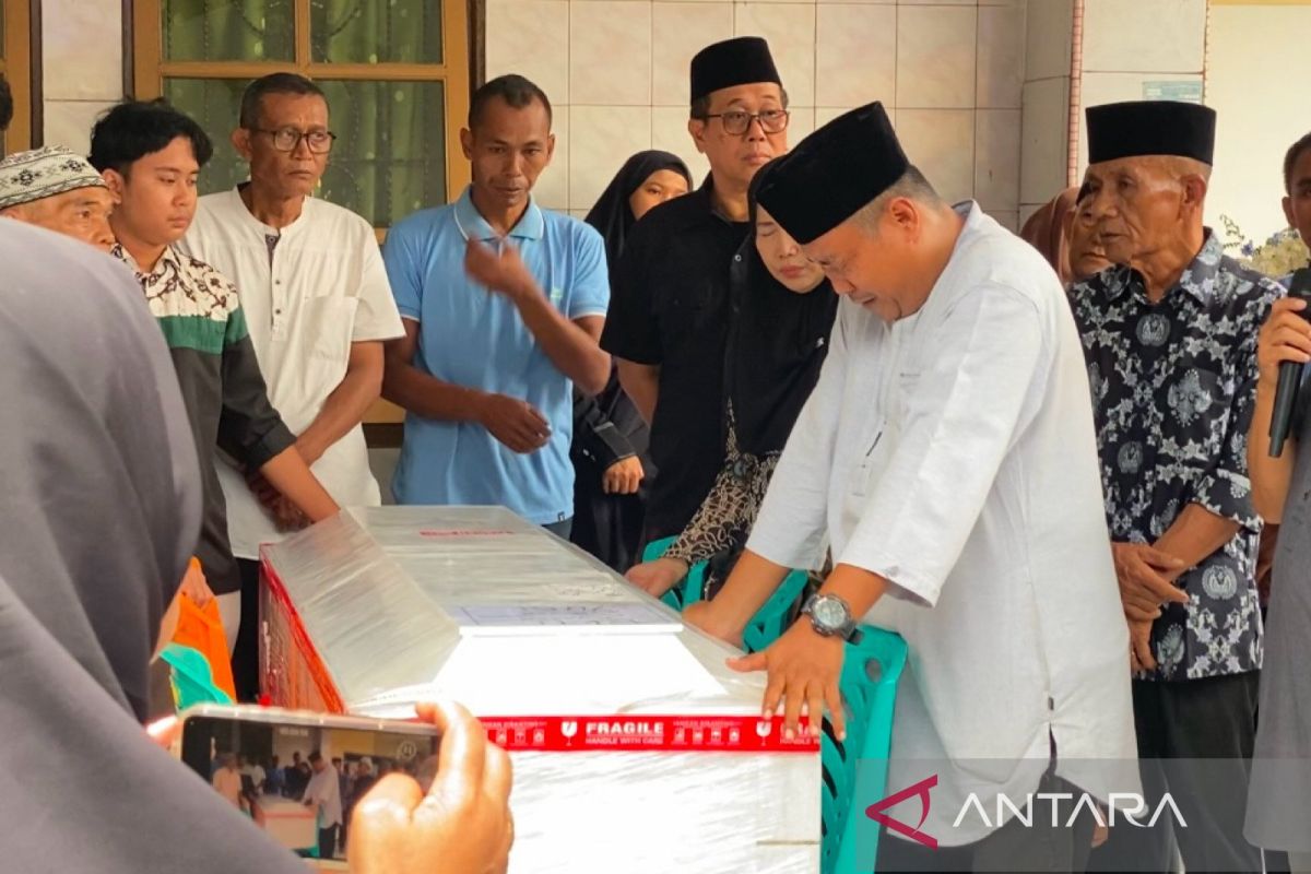 Suasana duka selimuti kediaman korban kecelakaan helikopter di Kalsel