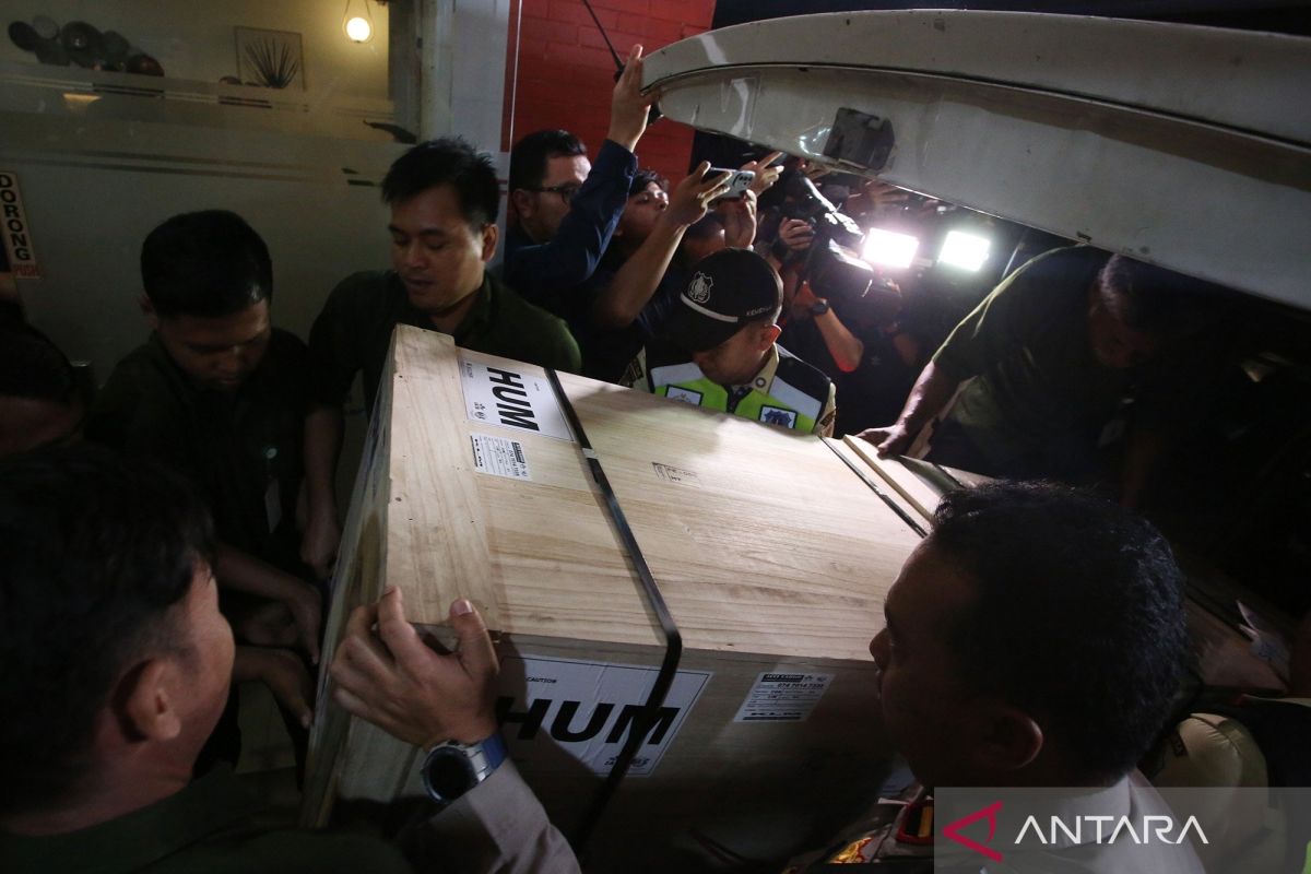 Jenazah staf KBRI Lima Zetro Leonardo Purba yang tewas ditembak di Peru tiba di tanah air