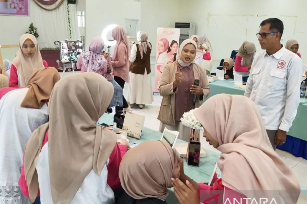 PT IKPP & Wardah Gelar Beauty Class untuk Perempuan di Tualang