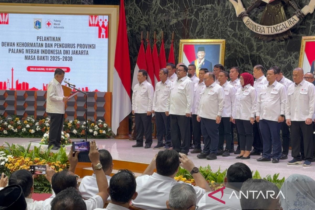 JK lantik dewan kehormatan dan pengurus provinsi PMI di Balai Kota