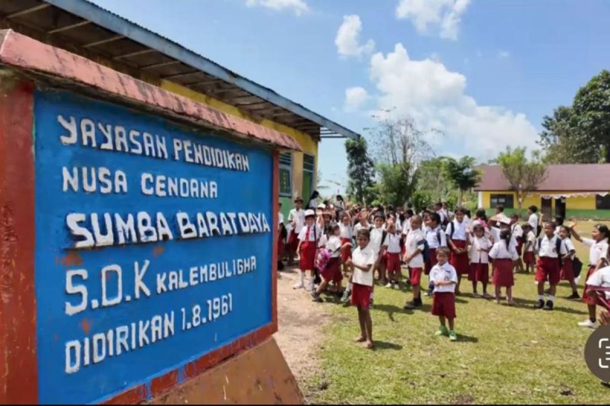 PLN hadirkan sekolah pedalaman di Sumba Barat Daya melalui SuperSUN