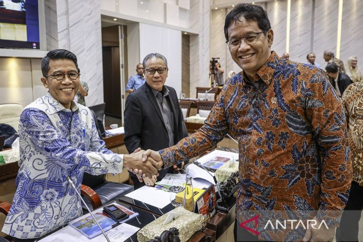 Purbaya rapat perdana dengan Komisi XI DPR sebagai Menkeu