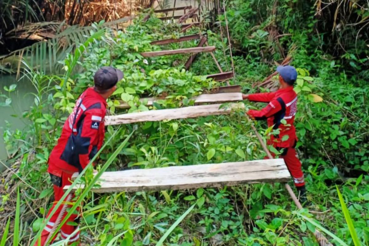 Jembatan gantung Tampang Muda Tanggamus diperbaiki untuk permudah akses siswa