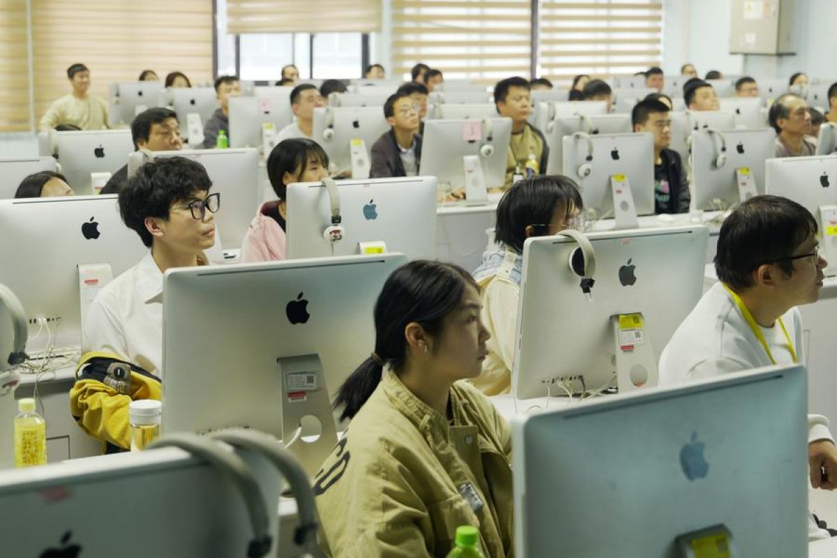 Manufaktur China berperan penting dalam produksi iPhone