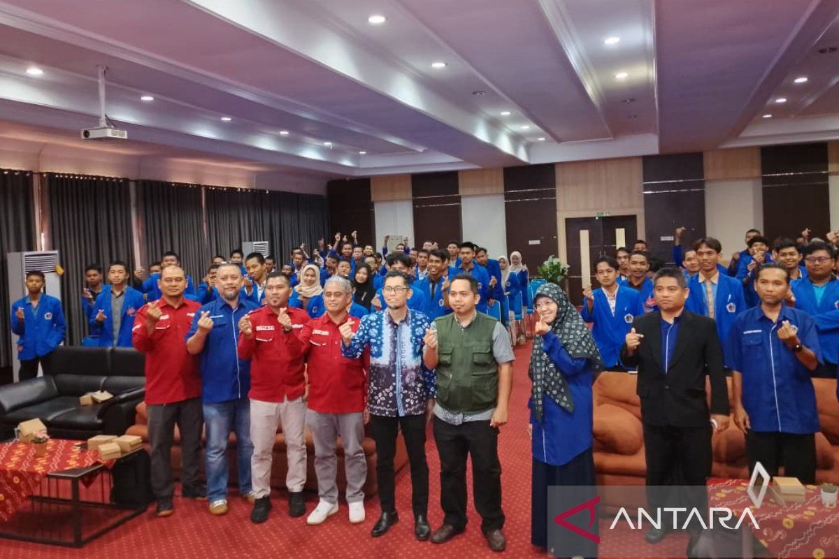 Poliban holds public lecture on building technology-based entrepreneurship, businesses