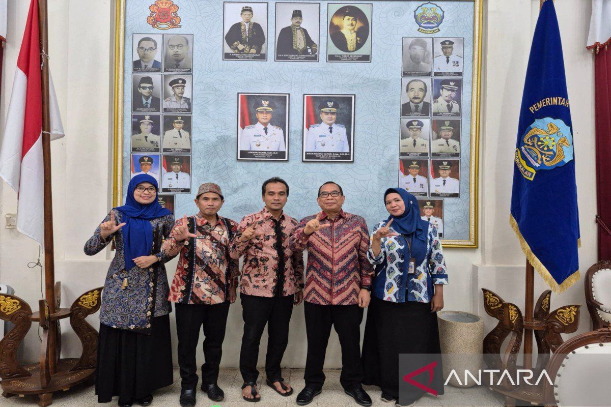 Perpusnas bantu kelengkapan perpustakaan Sekolah Rakyat