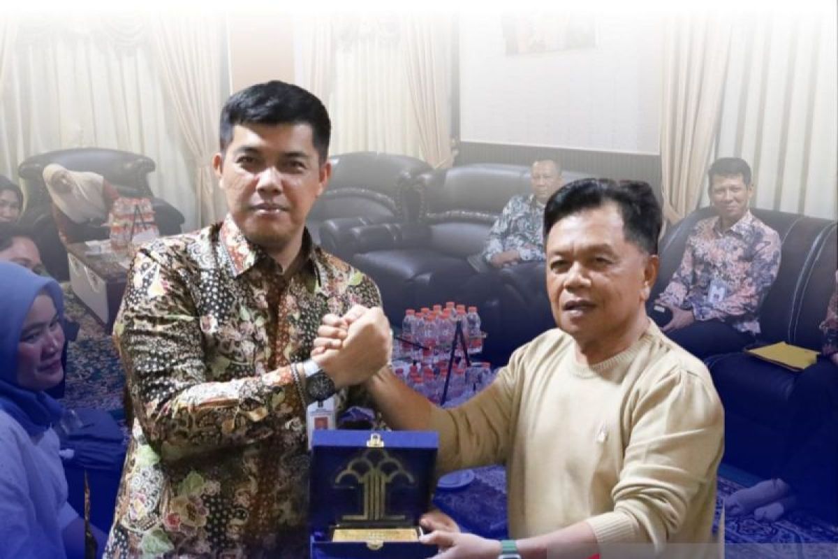 Kakanwil Kemenkum Riau Rudy Hendra Audiensi dengan Bupati Meranti