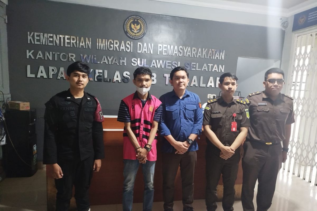 Kejari tahan tenaga kontrak KUR Pegadaian Takalar terkait korupsi