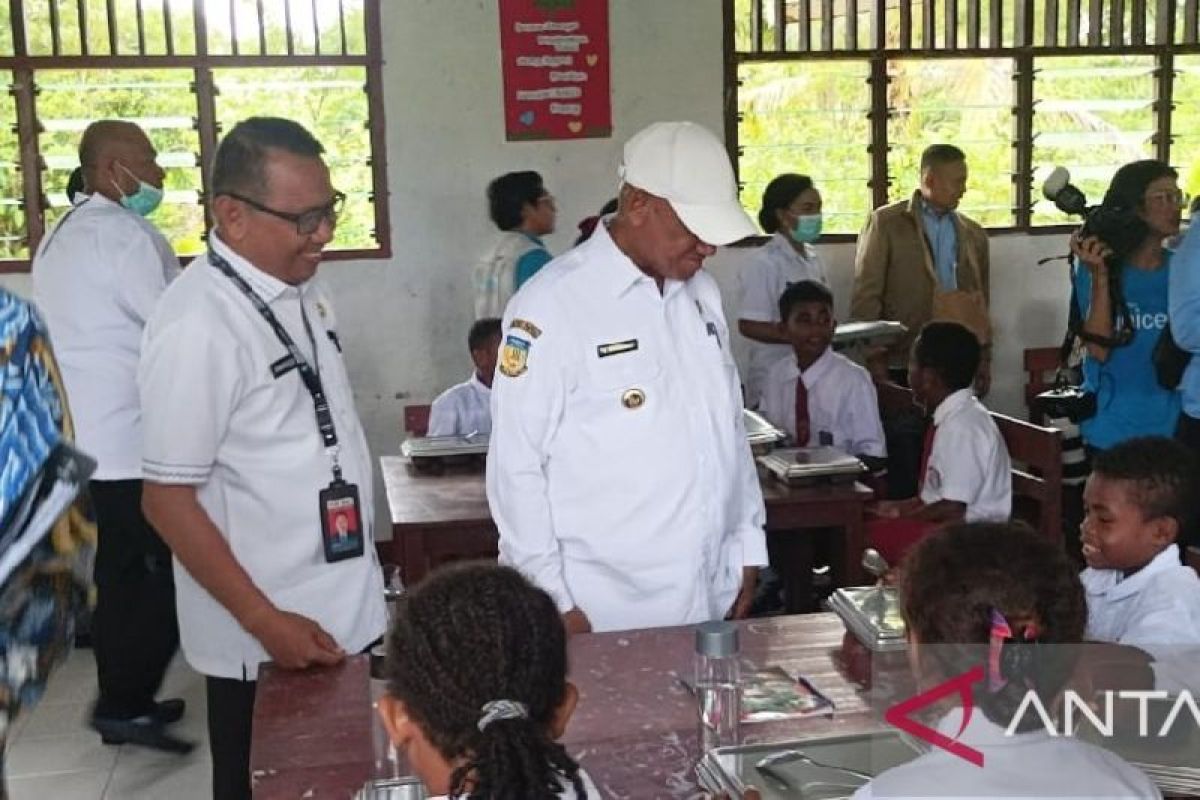 Bupati Biak Markus: Tangkapan ikan nelayan OAP mampu penuhi kebutuhan MBG