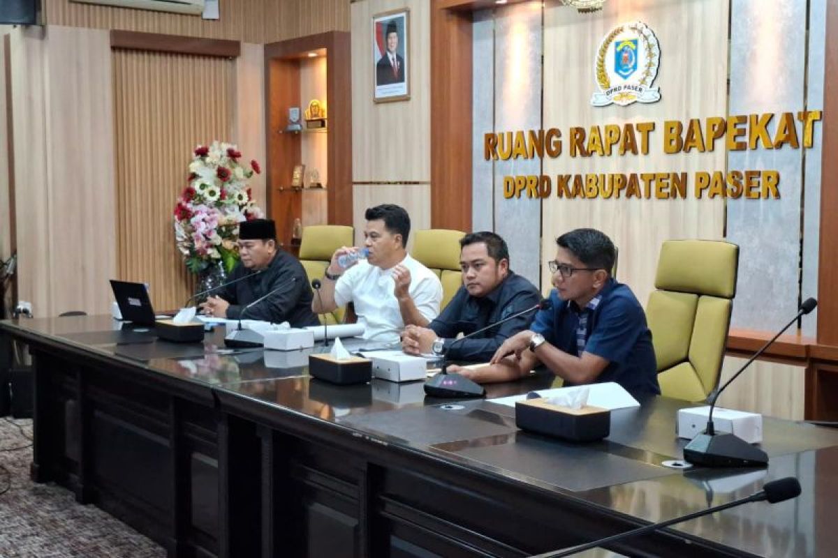 Pansus DPRD Paser matangkan pembahasan raperda penyelenggaraan jaringan utilitas