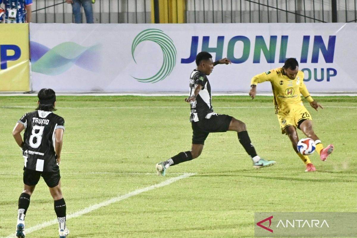 Gol telat Renan bawa Barito Putera menang 1-0 atas Kendal Tornado FC
