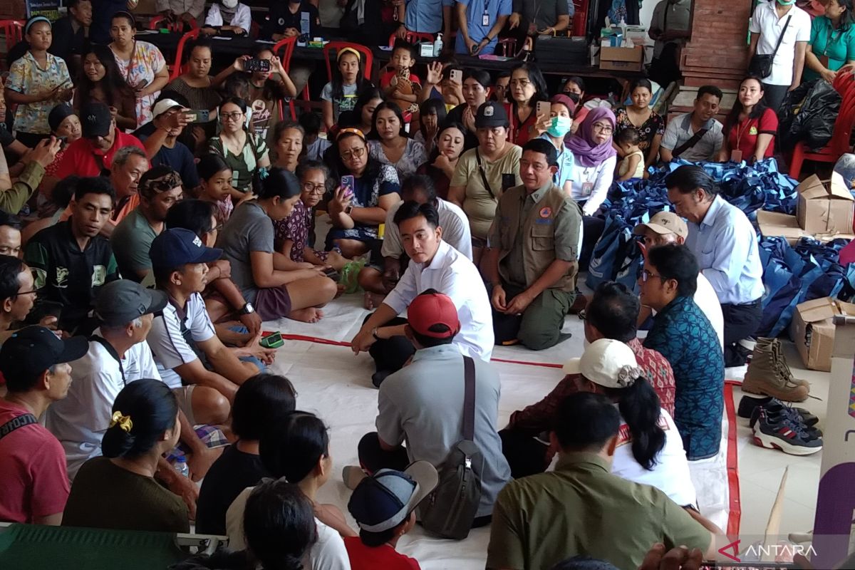 VP Gibran visits Bali flood victims, vows recovery aid