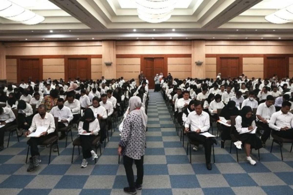 687 calon "pasukan putih" di Jakbar rampungkan tes tertulis