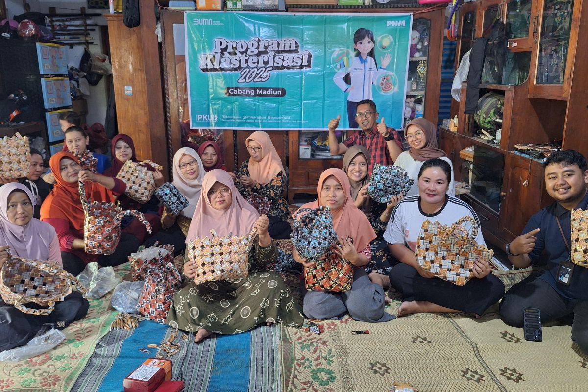PNM ajak nasabah ubah limbah plastik jadi sumber pendapatan