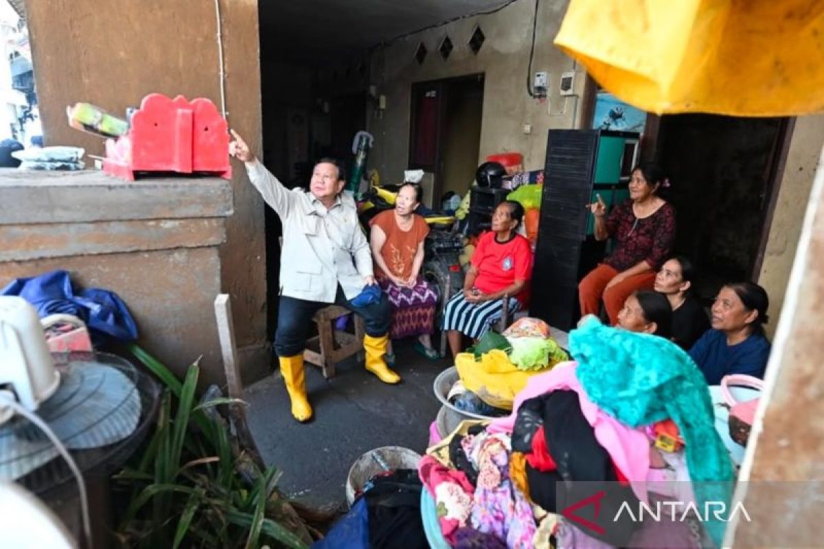 Prabowo inspects Bali flood damage after return from Middle East