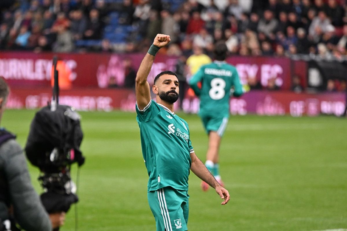 Liverpool menang dramatis 1-0 atas Burnley dari gol penalti Salah