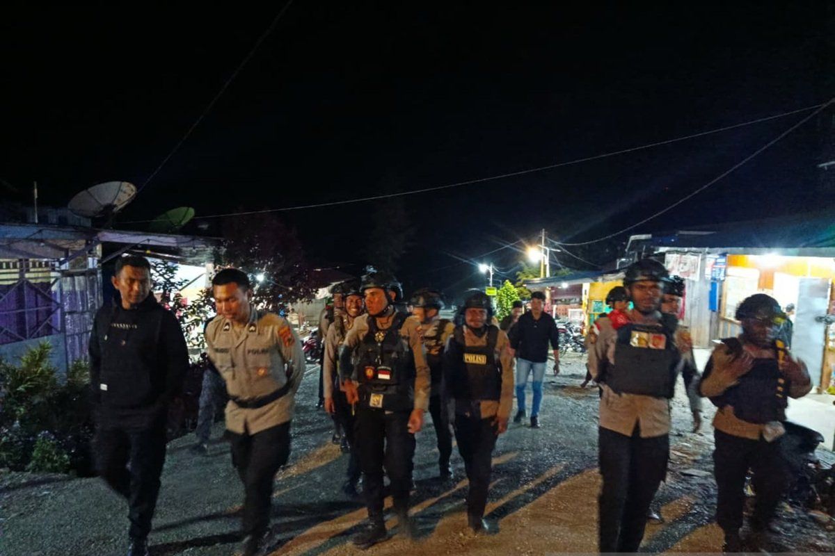 Polres Tolikara intensifkan patroli malam menjaga kamtibmas