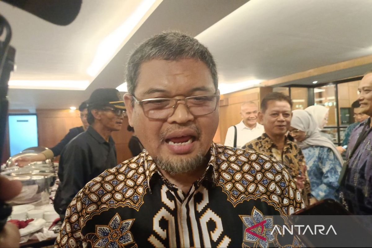 Gov't highlighs school committe's role in upholding students' morals