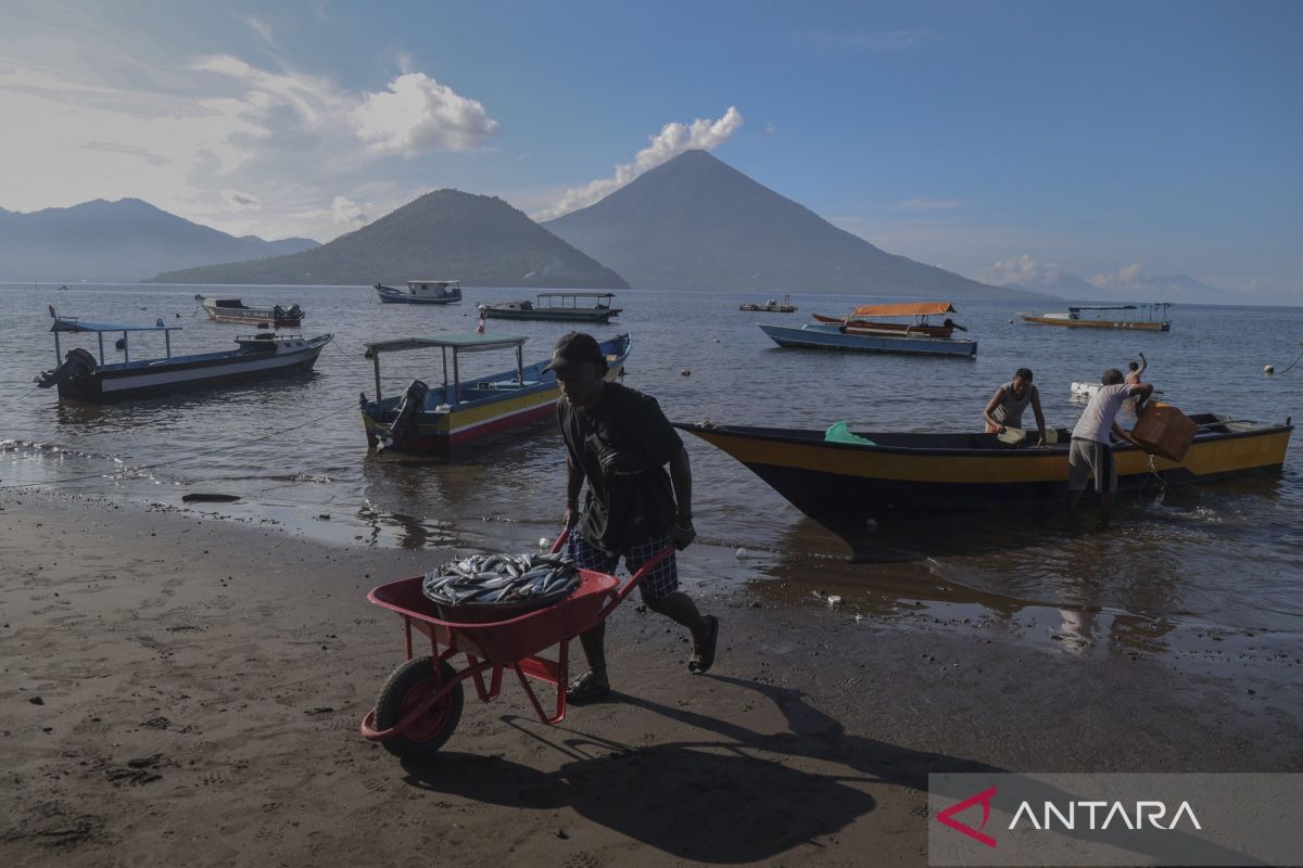 Indonesia to insure fishers through fishing village program
