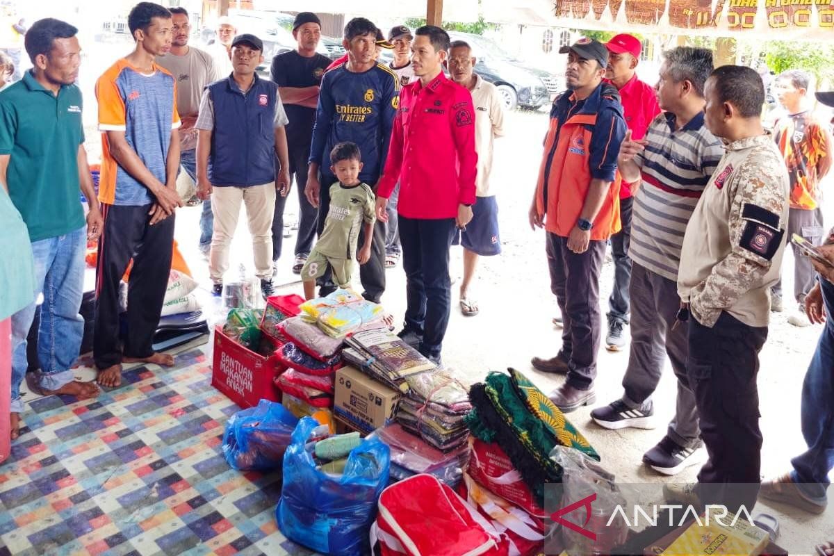 Pemkab Aceh Barat salurkan bantuan untuk korban kebakaran di Padang Sikabu