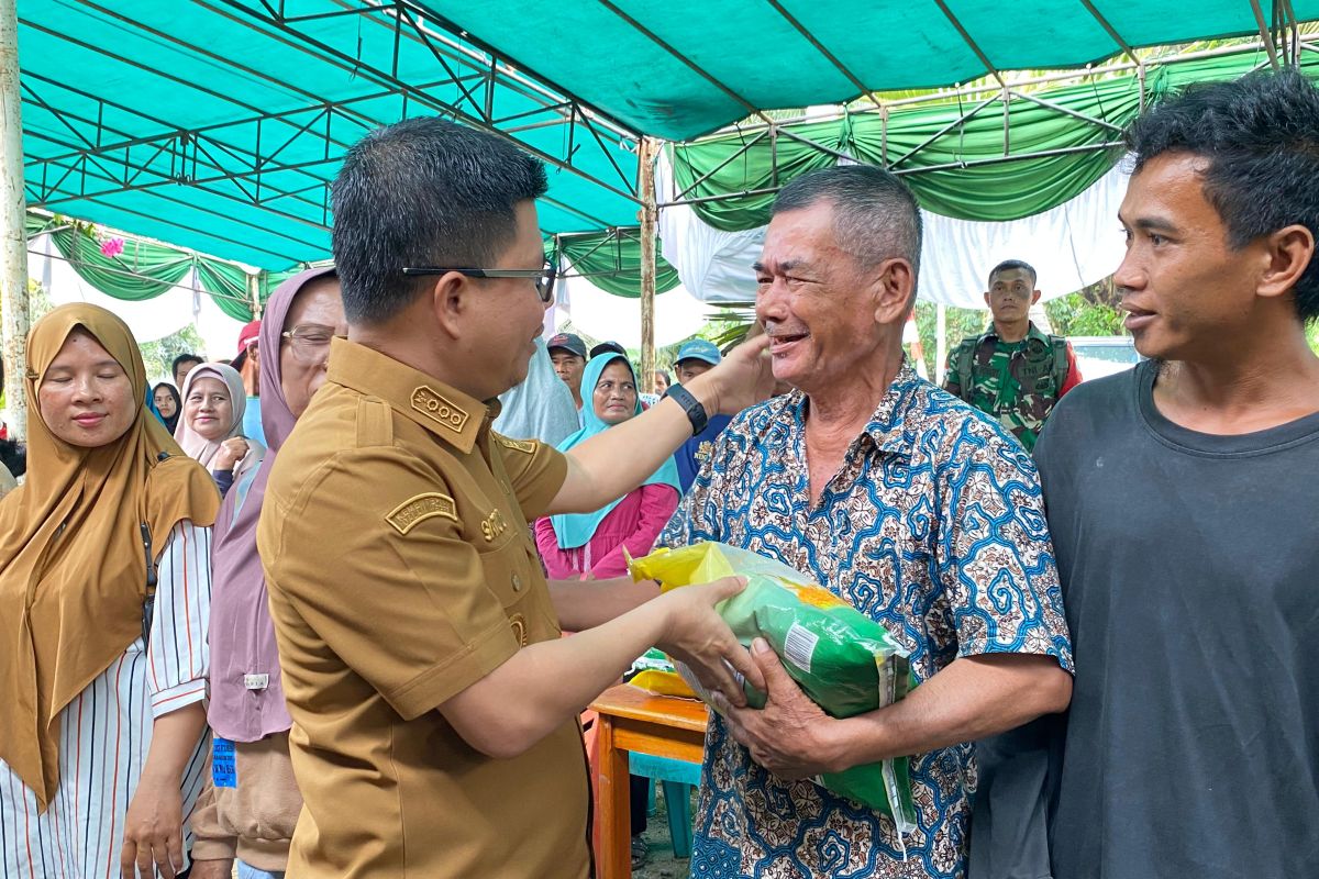 Gelar Pangan Murah di Seberkat, Sambas hadirkan 5 ton beras SPHP