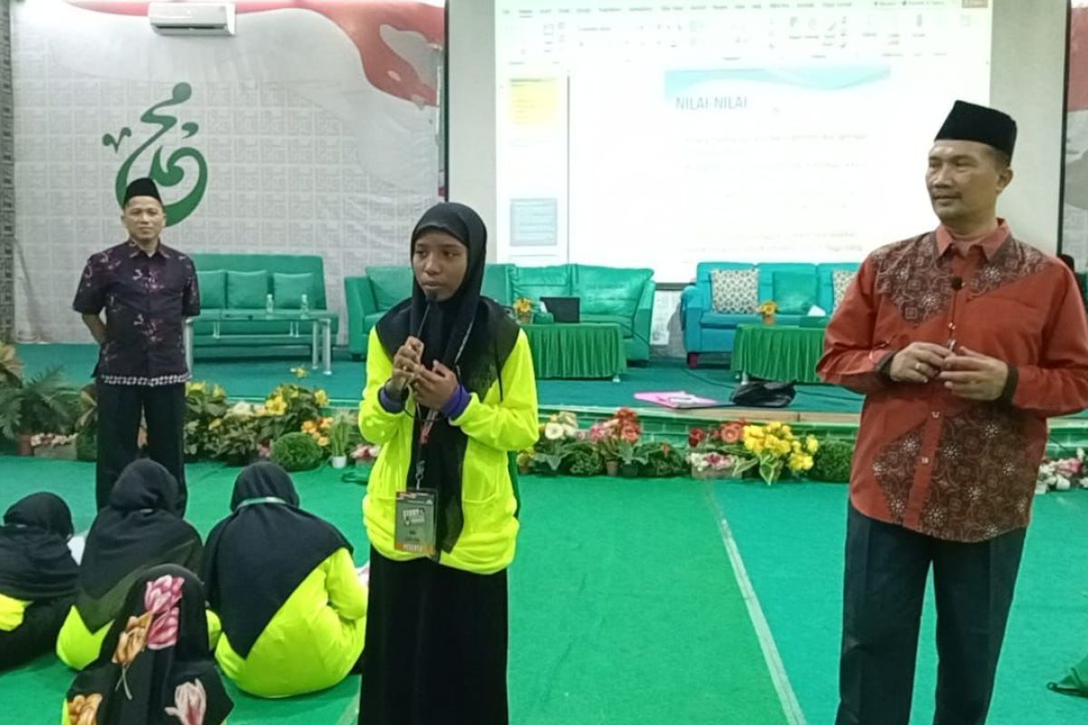 FDK UIN Walisongo dan AFKN motivasi santri Papua