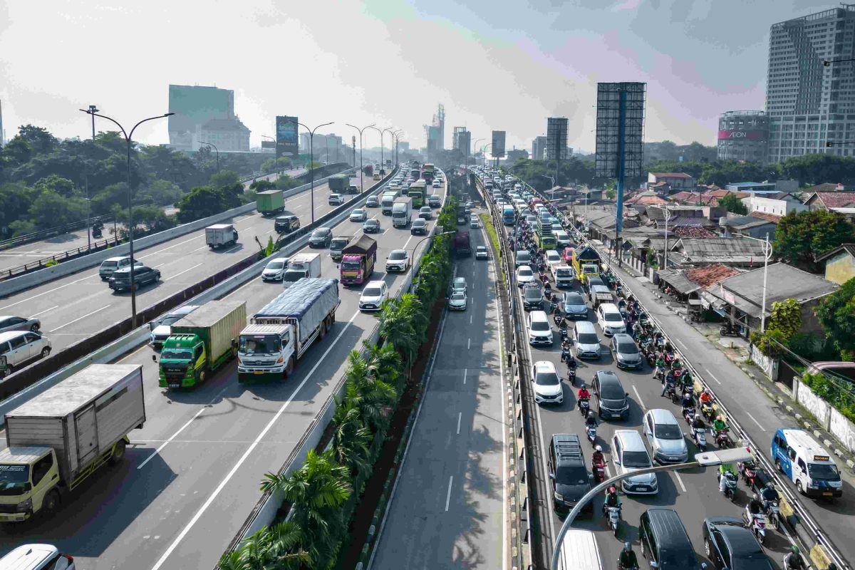 Urai kemacetan, DKI uji coba satu lajur di gerbang Tol Fatmawati 2 