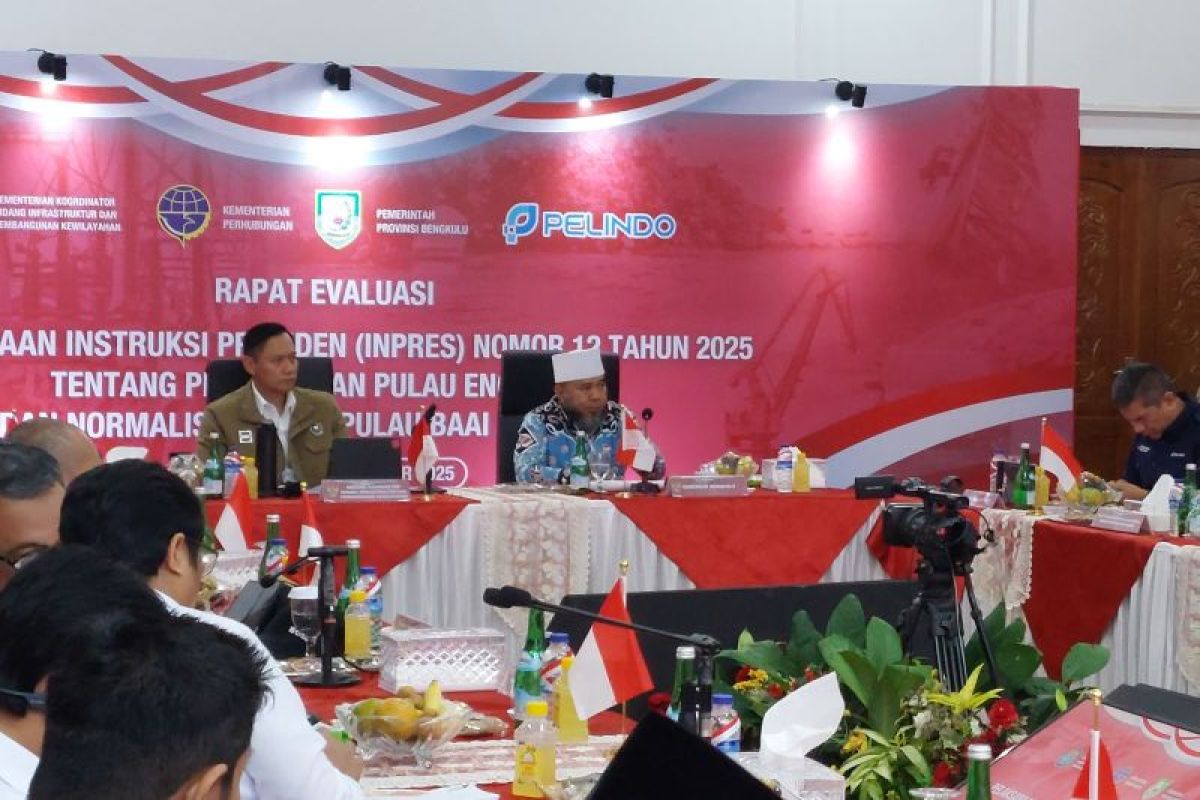 PLN bangun PLTS perkuat sistem kelistrikan Pulau Enggano