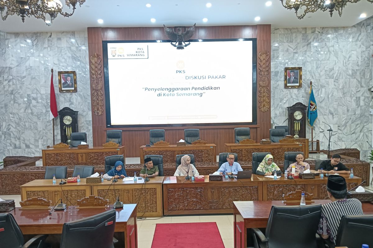 DPRD  Semarang sebut banyak siswa miskin tak terdata penerima beasiswa