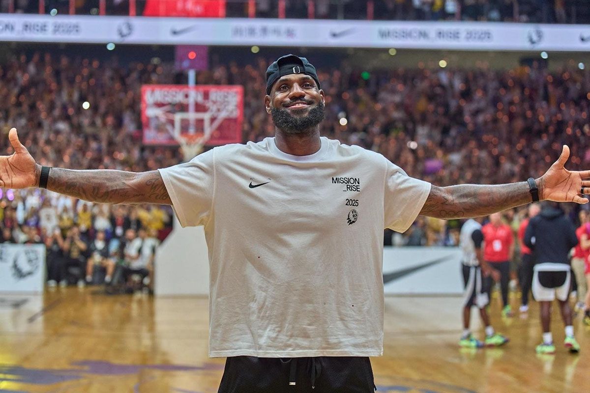 LeBron James siap jalani latihan fisik jelang debut musim ini
