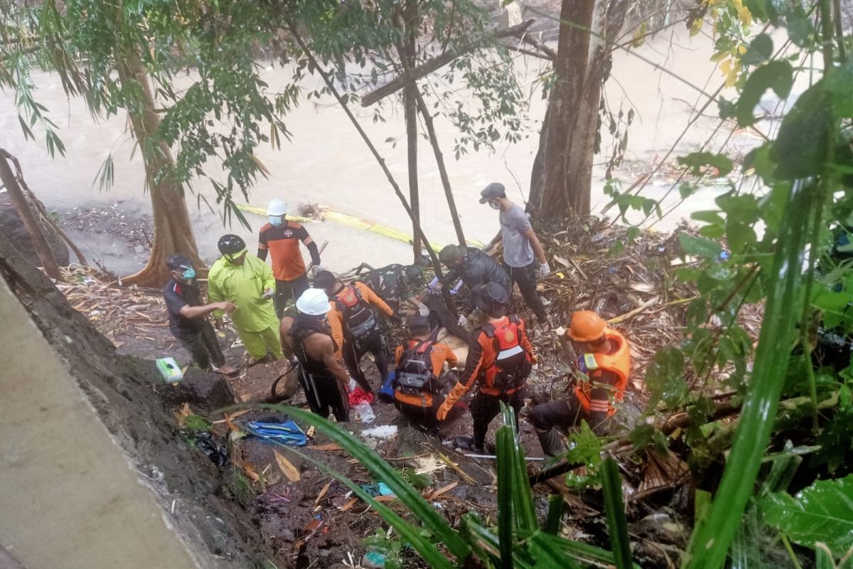 Basarnas konfirmasi identitas satu korban meninggal akibat banjir