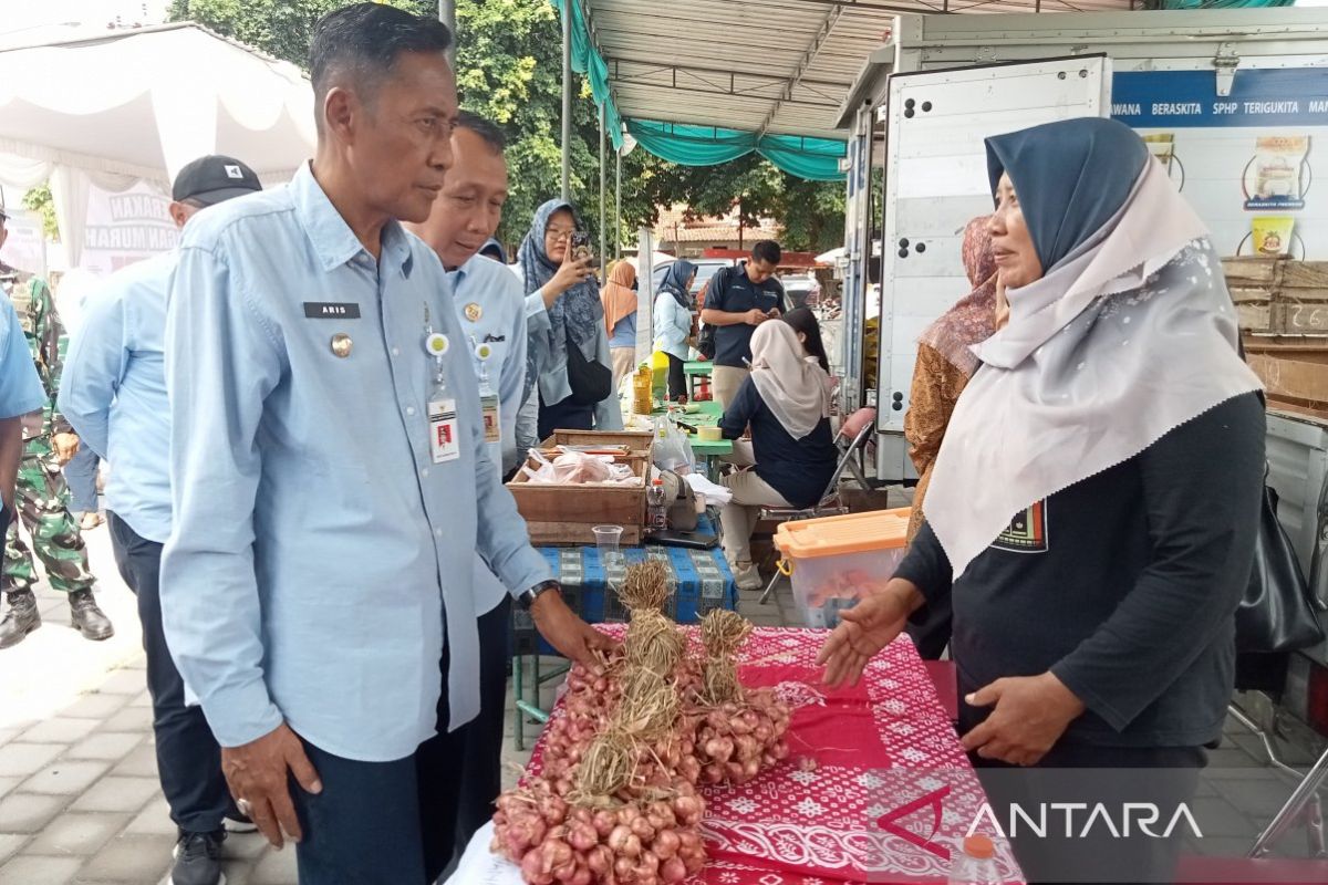 Pemkab Bantul menggelar gerakan pangan murah untuk stabilkan harga